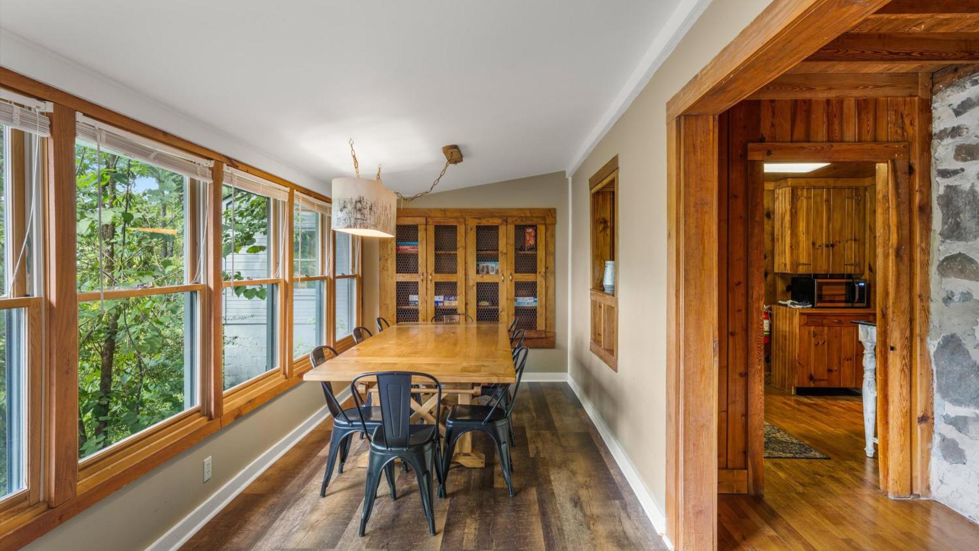 Whiskey Ridge Lodge: 1940s Gem with City Views and Custom Game Room Gatlinburg Exterior photo