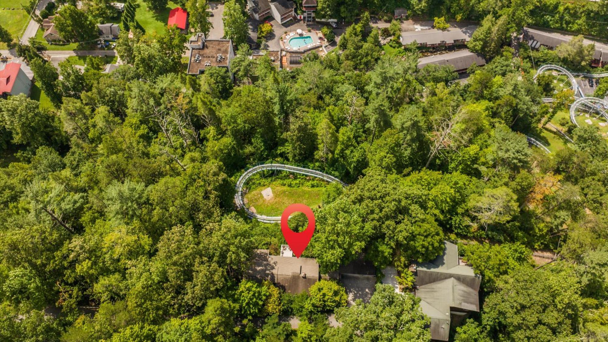 Whiskey Ridge Lodge: 1940s Gem with City Views and Custom Game Room Gatlinburg Exterior photo