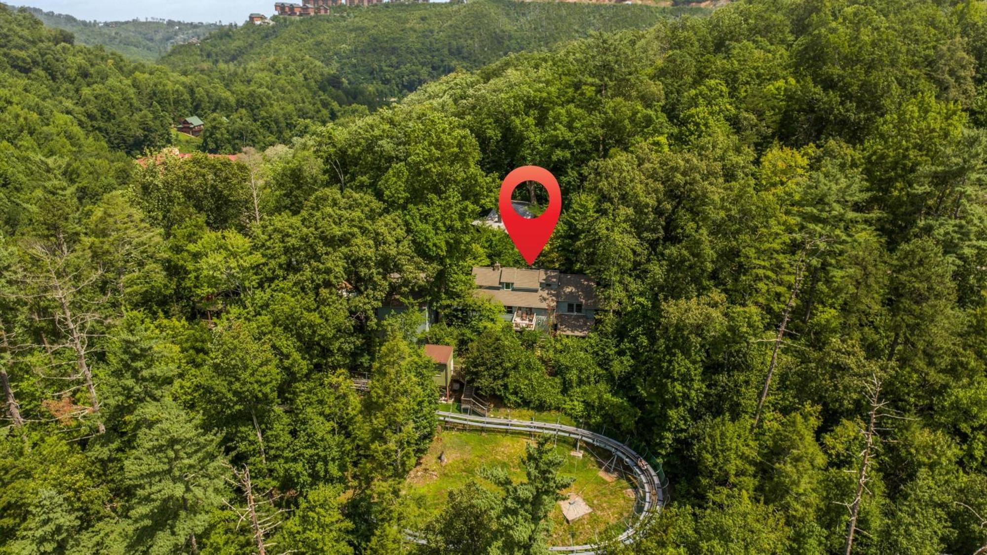 Whiskey Ridge Lodge: 1940s Gem with City Views and Custom Game Room Gatlinburg Exterior photo